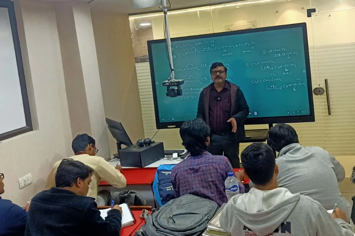 One Year Classroom Program for NEET
